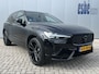 Volvo XC60 2.0 T6 350 pk Plug-in Hybrid AWD Ultimate Black Edition Luchtvering Bowers en Wilkins Trekhaak Head Up Panoramadak Elek Sportstoelen 21 Inch Velgen 360 Camera Apple Carplay Android Auto Stuurverwarming Vol opties !