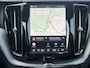 Volvo XC60 2.0 T6 350 Pk AWD Ultimate Black Edition Luchtvering Bowers en Wilkins Trekhaak Head Up Panoramdak Elek Sportstoelen 21 Inch Velgen 360 Camera Apple Carplay Android Auto Stuurverwarming Vol opties