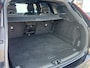 Volvo XC60 2.0 T6 350 Pk AWD Ultimate Black Edition Luchtvering Bowers en Wilkins Trekhaak Head Up Panoramdak Elek Sportstoelen 21 Inch Velgen 360 Camera Apple Carplay Android Auto Stuurverwarming Vol opties
