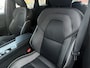 Volvo XC60 2.0 T6 350 Pk AWD Ultimate Black Edition Luchtvering Bowers en Wilkins Trekhaak Head Up Panoramdak Elek Sportstoelen 21 Inch Velgen 360 Camera Apple Carplay Android Auto Stuurverwarming Vol opties