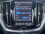 Volvo XC60 2.0 T6 350 Pk AWD Ultimate Black Edition Luchtvering Bowers en Wilkins Trekhaak Head Up Panoramdak Elek Sportstoelen 21 Inch Velgen 360 Camera Apple Carplay Android Auto Stuurverwarming Vol opties