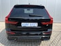 Volvo XC60 2.0 T6 350 Pk AWD Ultimate Black Edition Luchtvering Bowers en Wilkins Trekhaak Head Up Panoramdak Elek Sportstoelen 21 Inch Velgen 360 Camera Apple Carplay Android Auto Stuurverwarming Vol opties