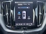 Volvo XC60 2.0 T6 350 Pk AWD Ultimate Black Edition Luchtvering Bowers en Wilkins Trekhaak Head Up Panoramdak Elek Sportstoelen 21 Inch Velgen 360 Camera Apple Carplay Android Auto Stuurverwarming Vol opties