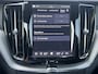 Volvo XC60 2.0 T6 350 Pk AWD Ultimate Black Edition Luchtvering Bowers en Wilkins Trekhaak Head Up Panoramdak Elek Sportstoelen 21 Inch Velgen 360 Camera Apple Carplay Android Auto Stuurverwarming Vol opties
