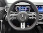 Mercedes-Benz A-klasse 180 Business Solution AMG | Nightpakket | Parkeerpakket met achteruitrijcamera | KEYLESS GO | Sfeerverlichting | MULTIBEAM LED | Extra USB-poorten | Verwarmde stoelen vooraan |