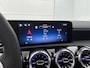 Mercedes-Benz A-klasse 180 Business Solution AMG | Nightpakket | Parkeerpakket met achteruitrijcamera | KEYLESS GO | Sfeerverlichting | MULTIBEAM LED | Extra USB-poorten | Verwarmde stoelen vooraan |