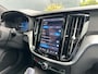 Volvo V60 2.0 T8 Plug-in hybrid AWD Plus Dark | Panoramadak | HUD | Trekhaak | 360 Camera |