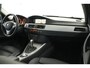 BMW 3-Serie 325xi xDrive Panorama / Opendak / Navigatie / Cruise / PDC / Bluetooth