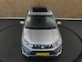 Suzuki Vitara 1.4 Boosterjet Stijl - ORIGINEEL NEDERLANDSE AUTO - AFNEEMBARE TREKHAAK - TREKGEWICHT 1200 KG - DODEHOEKDETECTIE - VOORSTOELEN VERWARMD - BLUETOOTH TELEFOONVOORBEREIDING - ACHTERUITRIJCAMERA - CRUISE CONTROL ADAPTIEF - KEYLESS ENTRY - CLIMATE CONTROL - EXTRA GETINT GLAS ACHTER