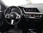 BMW 1-Serie 118i High Executive (Afn. Trekhaak / Camera / Stoelverw. / Carplay / Cruise)
