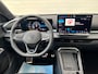 Volkswagen T-Roc 1.5 eTsi (150 pk) R-Line automaat - panoramadak - Black Style - 19 inch - 3x R-Line