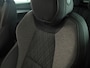 Skoda Karoq 1.5 TSI ACT Business Edition Ultimate | Trekhaak | Stoel- en stuurverwarming | Adaptive cruise control | lichtemetalen velgen 18" |