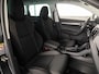 Skoda Karoq 1.5 TSI ACT Business Edition Ultimate | Trekhaak | Stoel- en stuurverwarming | Adaptive cruise control | lichtemetalen velgen 18" |