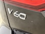 Volvo V60 T6 Recharge Plus Dark | 19" | Elektr. verst. Sporstoelen | Trekhaak | Getint Glas | Harman Kardon | Adaptieve Cruise | BLIS | Keyless | Stoel/Stuur/Achterbankverwarming