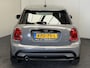 MINI Cooper 5-DEURS 1.5 CLASSIC AUTOMAAT NAVIGATIE CRUISE CONTROL CLIMATE CONTROL BLUETOOTH TELEFOON APPLE CARPLAY/ANDROID NIEUWE 17" LM VELGEN PDC ZEER MOOI !!