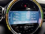 MINI Cooper 5-DEURS 1.5 CLASSIC AUTOMAAT NAVIGATIE CRUISE CONTROL CLIMATE CONTROL BLUETOOTH TELEFOON APPLE CARPLAY/ANDROID NIEUWE 17" LM VELGEN PDC ZEER MOOI !!