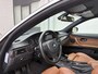BMW 3-Serie Coupé 320i Corporate Lease Business Line Sport 6-Bak 165 PK. Prachtige en zeer goed onderhouden auto !!! Alle keuringen toegestaan !!