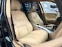 Volvo XC70 2.5 T Momentum AUTOMAAT STOELVERW./LEDER/CRUISE/YOUNGTIMER | NETTE AUTO !