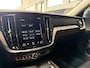 Volvo S60 2.0 B4 Mild Hybrid Inscription | Memory | Camera | Leder | Stoelverwarming | Trekhaak | NAP | NL Auto | BTW