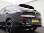 Volkswagen T-Roc 1.5 eTsi R-Line First Edition 150pk | Navigatie | Stuur\Stoel- verwarming | Head-up display | Cruise Control Adaptief | Harman Kardon | Panoramisch Schuif-Kanteldak | IQ.Light |