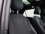 Volkswagen T-Roc 1.5 eTsi R-Line First Edition 150pk | Navigatie | Stuur\Stoel- verwarming | Head-up display | Cruise Control Adaptief | Harman Kardon | Panoramisch Schuif-Kanteldak | IQ.Light |