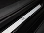 Volkswagen T-Roc 1.5 eTsi R-Line First Edition 150pk | Navigatie | Stuur\Stoel- verwarming | Head-up display | Cruise Control Adaptief | Harman Kardon | Panoramisch Schuif-Kanteldak | IQ.Light |