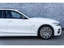 BMW 3-Serie Touring 320e High Executive M-Sport | Panoramadak | HiFi Audio | 360 Graden Camera | Cruise Control Adaptief | Live Cockpit Professional | Sportstoelen | Stoelverwarming | Apple Carplay | Android Auto | Privacy Glas | Plug-in Hybrid (PHEV)