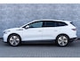 Skoda Enyaq iV 60 | Trekhaak | Panoramadak | Achteruitrijcamera | Parkeersensoren | Keyless Entry | Privacy Glas | Stoelverwarming | Navigatie | Apple Carplay | Android Auto | LED Koplampen | Lichtmetalen Velgen 19 inch | Cruise Control