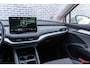 Skoda Enyaq iV 60 | Trekhaak | Panoramadak | Achteruitrijcamera | Parkeersensoren | Keyless Entry | Privacy Glas | Stoelverwarming | Navigatie | Apple Carplay | Android Auto | LED Koplampen | Lichtmetalen Velgen 19 inch | Cruise Control