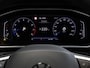 Volkswagen T-Roc 1.5 TSI 150pk Automaat R-Line Plus Navigatie Apple Carplay/Android Auto Camera Parkeersensoren Adaptive Cruise Control Stoelverwarming Virtual Cockpit Elektrische achterklep Getinte ramen Climate Control