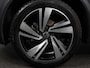 Volkswagen T-Roc 1.5 TSI 150pk Automaat R-Line Plus Navigatie Apple Carplay/Android Auto Camera Parkeersensoren Adaptive Cruise Control Stoelverwarming Virtual Cockpit Elektrische achterklep Getinte ramen Climate Control