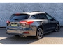 Ford Focus Wagon 1.5 EcoBoost 150 ST Line Business | Panoramadak | Achteruitrijcamera | Parkeersensoren | Climate Control | Keyless Entry | LED Koplampen | Lichtmetalen Velgen 18 inch | Stoelverwarming | Cruise Control Adaptief | Navigatie | Apple Carplay | Android Auto