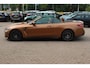 BMW M4 4-serie Cabrio xDrive Competition / Camera / Head-up / Carbon / Nekverwarming / H&K / Keyless / Stuurverwarming / ACC / DAB / Dodehoek / Windscherm