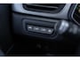 Renault Captur 1.0 TCe 100 Bi-Fuel Intens | LPG | Achteruitrijcamera | Parkeersensoren | Stoelverwarming | Two-Tone | Trekhaak | Climate Control | Cruise Control | Lichtmetalen Velgen 17 inch | Apple Carplay | Android Auto