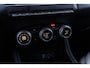 Renault Captur 1.0 TCe 100 Bi-Fuel Intens | LPG | Achteruitrijcamera | Parkeersensoren | Stoelverwarming | Two-Tone | Trekhaak | Climate Control | Cruise Control | Lichtmetalen Velgen 17 inch | Apple Carplay | Android Auto