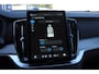 Volvo XC90 T8 455PK Automaat AWD Ultra Black Edition / Stoelmassage - en ventilatie Luchtvering / Trekhaak / Panoramadak / Google services / Elektrisch bedienbare voorstoelen met geheugen / Stoelverwarming voor en achter