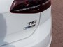 Volkswagen Golf 1.2 TSI Connected Series | Pano | R-Line stoelen | Volledig onderhouden