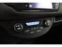 Toyota Yaris 1.5 Hybrid Aspiration | Navigatie | Parkeercamera | Cruise-Control | Lichtmetalen Velgen | Fietsendrager Beugel | Stoelverwarming |