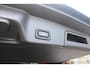 Land Rover Range Rover Evoque 1.5 P300e AWD 309PK R-DYNAMIC SE | PANORAMADAK | ELEKTRISCH VERSTELBARE VOORSTOELEN LEDEREN BEKLEDING | 20" LICHTMETALEN VELGEN | KEYLESS ENTRY / START | EXTRA GETINTE ACHTERRUITEN | FULL LED KOPLAMPEN | LED ACHTERLICHTEN | ADAPTIVE CRUISE CONTROL | APPLE CARPLAY | ACHTERKLEP ELEKTRISCH BEDIENBAAR |