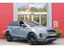 Land Rover Range Rover Evoque 1.5 P300e AWD 309PK R-DYNAMIC SE | PANORAMADAK | ELEKTRISCH VERSTELBARE VOORSTOELEN LEDEREN BEKLEDING | 20" LICHTMETALEN VELGEN | KEYLESS ENTRY / START | EXTRA GETINTE ACHTERRUITEN | FULL LED KOPLAMPEN | LED ACHTERLICHTEN | ADAPTIVE CRUISE CONTROL | APPLE CARPLAY | ACHTERKLEP ELEKTRISCH BEDIENBAAR |