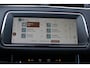 Land Rover Range Rover Evoque 1.5 P300e AWD 309PK R-DYNAMIC SE | PANORAMADAK | ELEKTRISCH VERSTELBARE VOORSTOELEN LEDEREN BEKLEDING | 20" LICHTMETALEN VELGEN | KEYLESS ENTRY / START | EXTRA GETINTE ACHTERRUITEN | FULL LED KOPLAMPEN | LED ACHTERLICHTEN | ADAPTIVE CRUISE CONTROL | APPLE CARPLAY | ACHTERKLEP ELEKTRISCH BEDIENBAAR |
