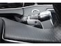 Land Rover Range Rover Evoque 1.5 P300e AWD 309PK R-DYNAMIC SE | PANORAMADAK | ELEKTRISCH VERSTELBARE VOORSTOELEN LEDEREN BEKLEDING | 20" LICHTMETALEN VELGEN | KEYLESS ENTRY / START | EXTRA GETINTE ACHTERRUITEN | FULL LED KOPLAMPEN | LED ACHTERLICHTEN | ADAPTIVE CRUISE CONTROL | APPLE CARPLAY | ACHTERKLEP ELEKTRISCH BEDIENBAAR |