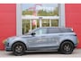 Land Rover Range Rover Evoque 1.5 P300e AWD 309PK R-DYNAMIC SE | PANORAMADAK | ELEKTRISCH VERSTELBARE VOORSTOELEN LEDEREN BEKLEDING | 20" LICHTMETALEN VELGEN | KEYLESS ENTRY / START | EXTRA GETINTE ACHTERRUITEN | FULL LED KOPLAMPEN | LED ACHTERLICHTEN | ADAPTIVE CRUISE CONTROL | APPLE CARPLAY | ACHTERKLEP ELEKTRISCH BEDIENBAAR |