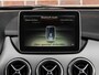 Mercedes-Benz B-klasse 180 Ambition Automaat | Navigatie | LED | Trekhaak | Cruise Control | Sfeerverlichting | Sportstoelen | 17"