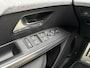 Peugeot E-3008 GT Avantage 210 73 kWh Stuur en stoelverwarming / Alcantara / trekhaak / Adaptive cruise / Keyless