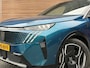 Peugeot E-3008 GT Avantage 210 73 kWh Stuur en stoelverwarming / Alcantara / trekhaak / Adaptive cruise / Keyless