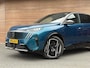 Peugeot E-3008 GT Avantage 210 73 kWh Stuur en stoelverwarming / Alcantara / trekhaak / Adaptive cruise / Keyless