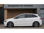 Mercedes-Benz B-klasse 220 192pk AMG line Burmeister Widescreen pdc Led Keyless *85293km* Cruise Trekhaak 18 inch LM *NL auto*