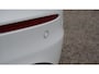 Mercedes-Benz B-klasse 220 192pk AMG line Burmeister Widescreen pdc Led Keyless *85293km* Cruise Trekhaak 18 inch LM *NL auto*