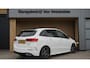 Mercedes-Benz B-klasse 220 192pk AMG line Burmeister Widescreen pdc Led Keyless *85293km* Cruise Trekhaak 18 inch LM *NL auto*